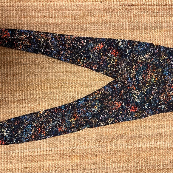 Lululemon Fast & Free 7/8 Tight II *Nulux 25"
Flowerescent Multi - Picture 3 of 4